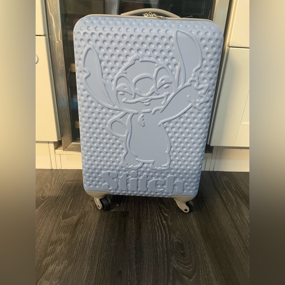 NWT Lilo and stitch luggage Carry On size, backpack and weekender bag - Picture 4 of 15